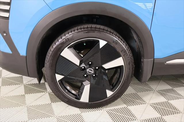 2025 Nissan Kicks SR FWD