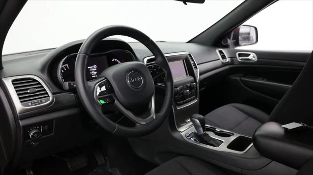 2019 Jeep Grand Cherokee Laredo 4x2
