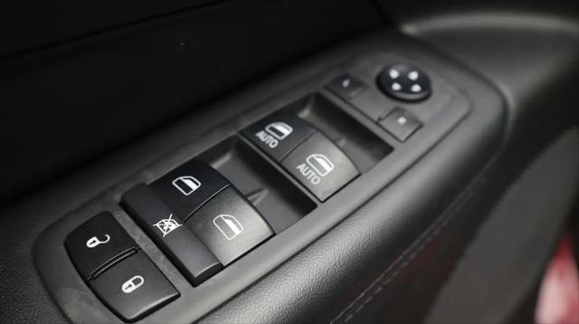 2019 Jeep Grand Cherokee Laredo 4x2