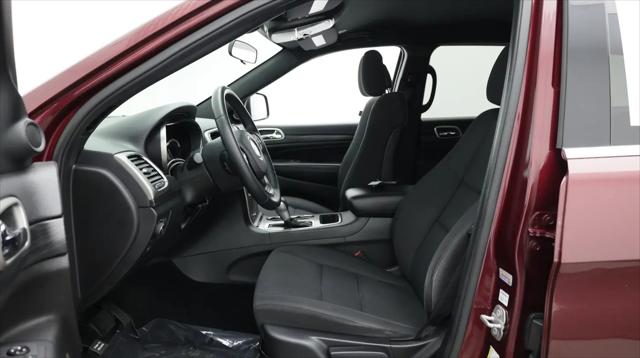 2019 Jeep Grand Cherokee Laredo 4x2
