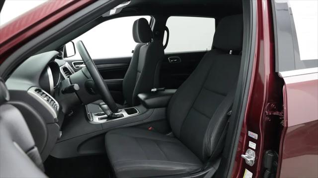 2019 Jeep Grand Cherokee Laredo 4x2
