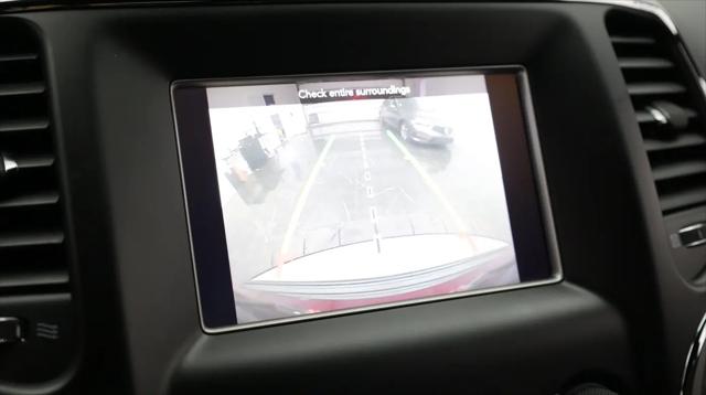 2019 Jeep Grand Cherokee Laredo 4x2