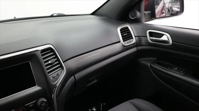 2019 Jeep Grand Cherokee Laredo 4x2