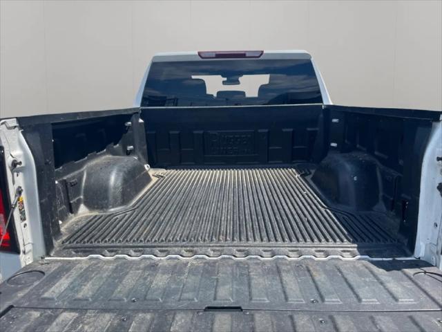 2025 GMC Sierra 1500 4WD Crew Cab Short Box SLT