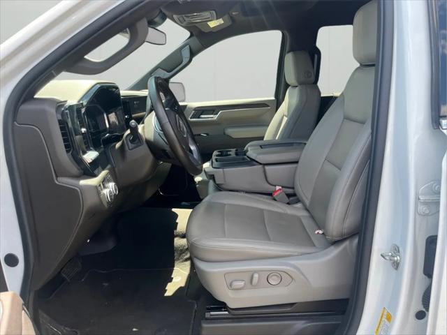 2025 GMC Sierra 1500 4WD Crew Cab Short Box SLT