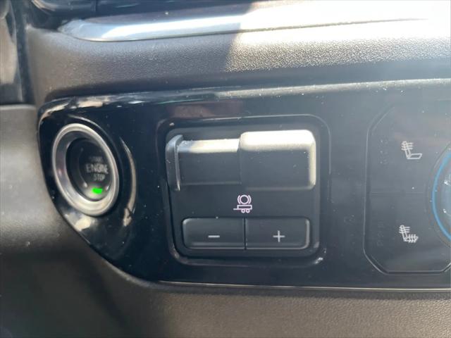 2025 GMC Sierra 1500 4WD Crew Cab Short Box SLT