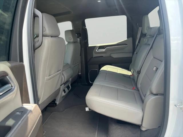 2025 GMC Sierra 1500 4WD Crew Cab Short Box SLT