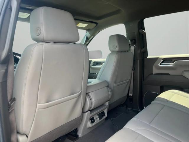 2025 GMC Sierra 1500 4WD Crew Cab Short Box SLT