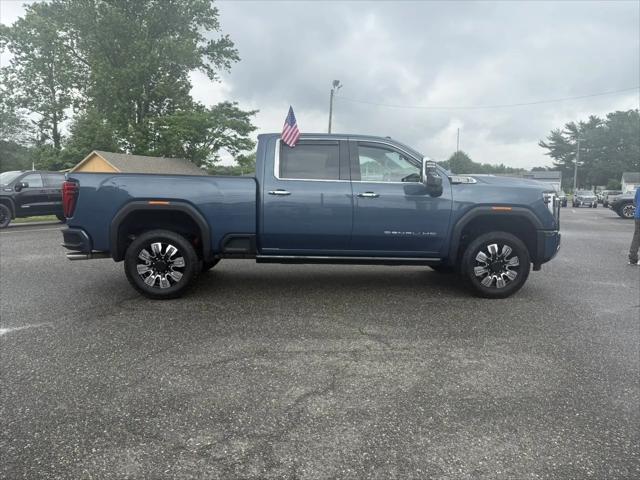 2024 GMC Sierra 2500HD 4WD Crew Cab Standard Bed Denali