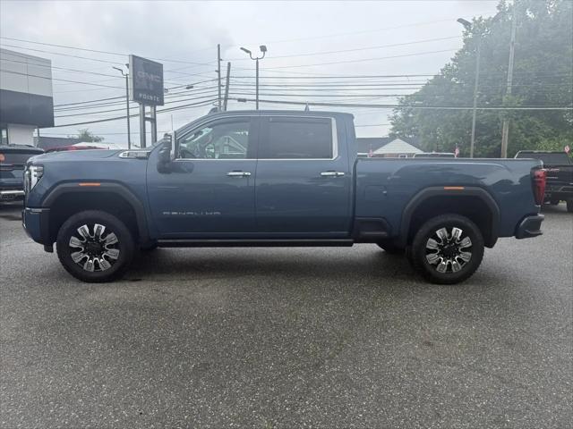 2024 GMC Sierra 2500HD 4WD Crew Cab Standard Bed Denali