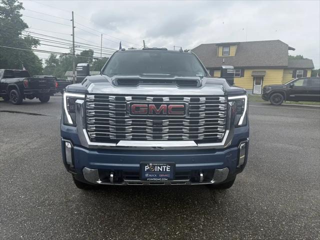 2024 GMC Sierra 2500HD 4WD Crew Cab Standard Bed Denali