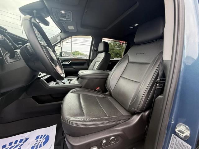 2024 GMC Sierra 2500HD 4WD Crew Cab Standard Bed Denali