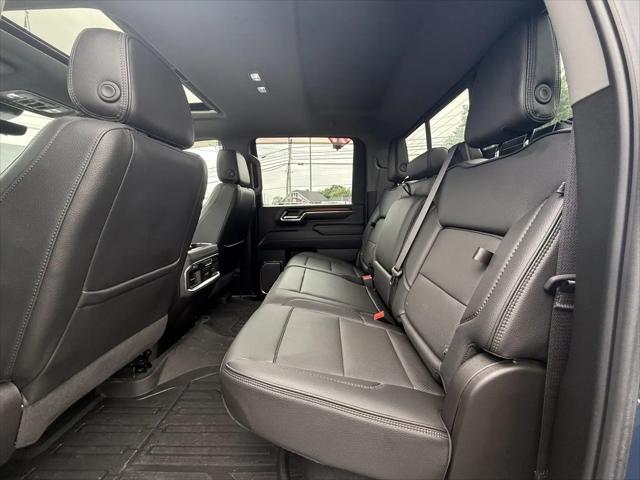 2024 GMC Sierra 2500HD 4WD Crew Cab Standard Bed Denali