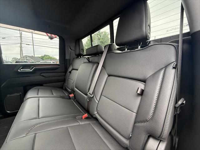 2024 GMC Sierra 2500HD 4WD Crew Cab Standard Bed Denali