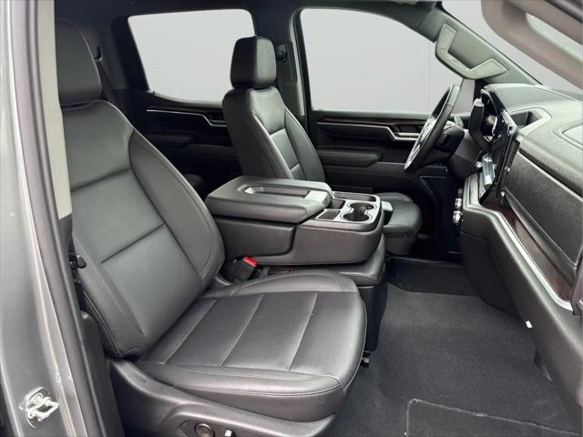 2026 GMC Sierra 1500 Crew Cab, Short Bed, SLT, 4WD