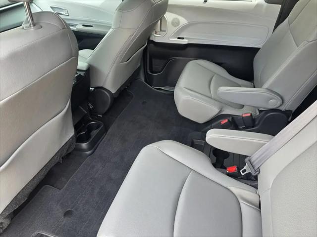 2025 Toyota Sienna XLE