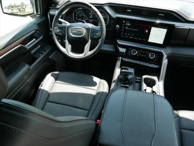 2024 GMC Sierra 1500 4WD Crew Cab Short Box Denali