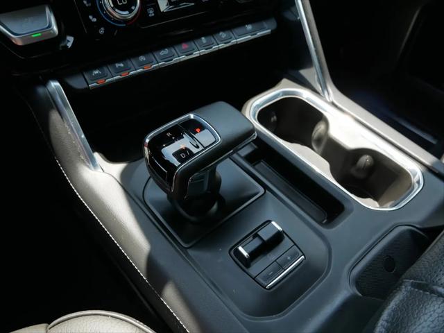 2024 GMC Sierra 1500 4WD Crew Cab Short Box Denali