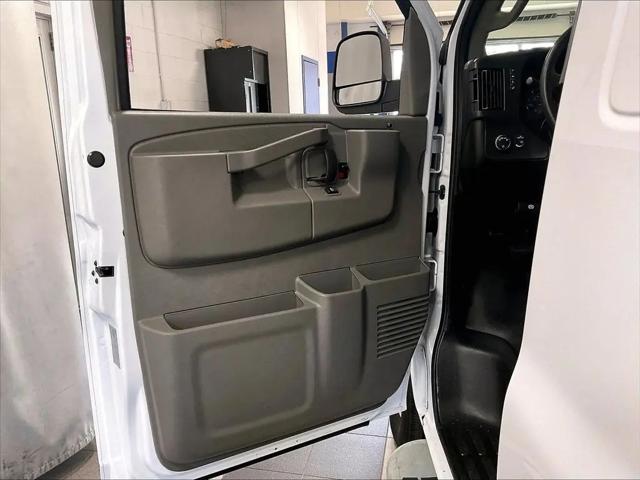 2025 GMC Savana Cargo RWD 2500 Regular Wheelbase Work Van
