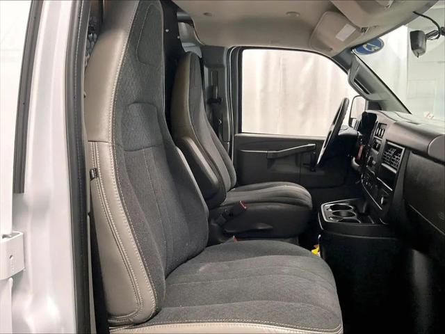 2025 GMC Savana Cargo RWD 2500 Regular Wheelbase Work Van