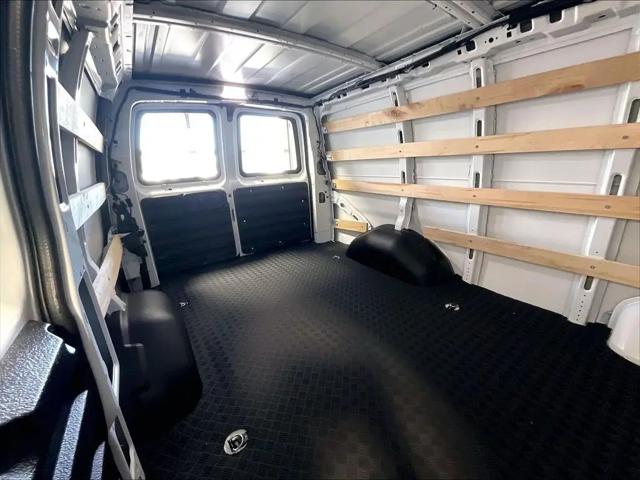 2025 GMC Savana Cargo RWD 2500 Regular Wheelbase Work Van