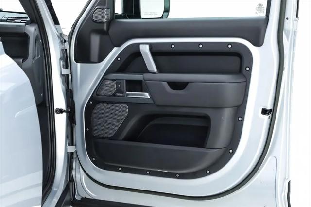 2023 Land Rover Defender 110 X-Dynamic SE