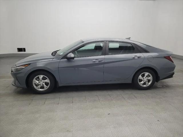 2022 Hyundai Elantra SE