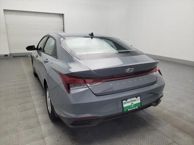 2022 Hyundai Elantra SE