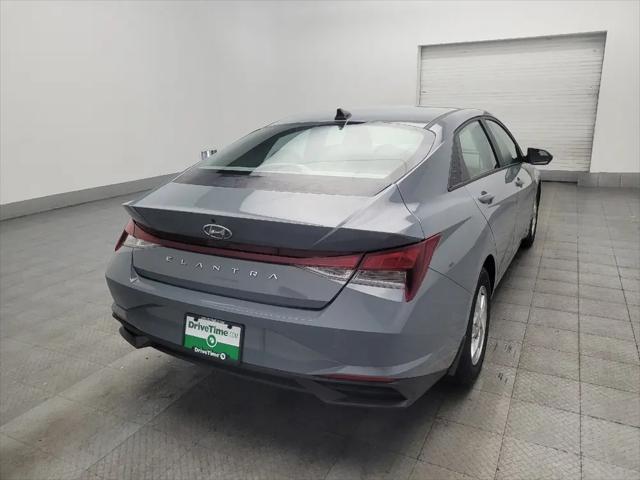 2022 Hyundai Elantra SE