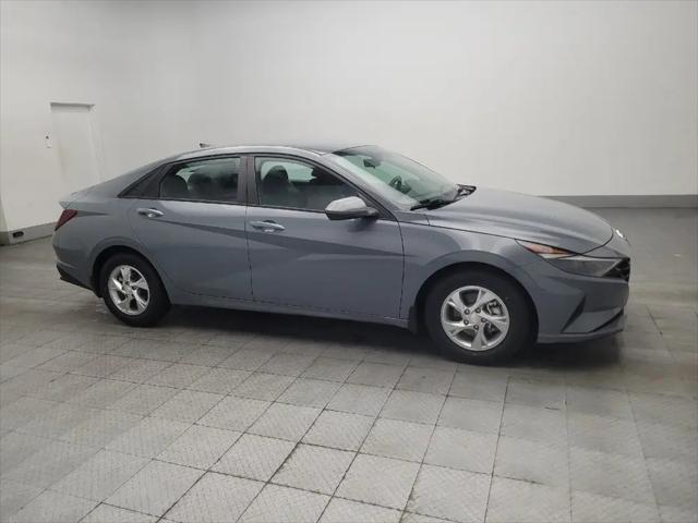 2022 Hyundai Elantra SE