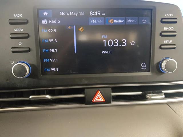 2022 Hyundai Elantra SE