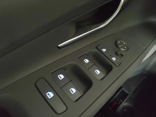 2022 Hyundai Elantra SE