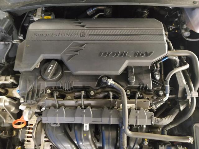 2022 Hyundai Elantra SE