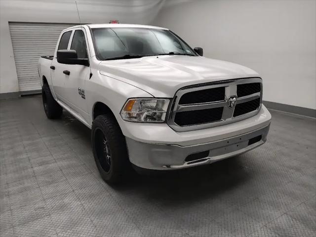 2022 Ram 1500 Classic SLT Crew Cab 4x2 5'7" Box