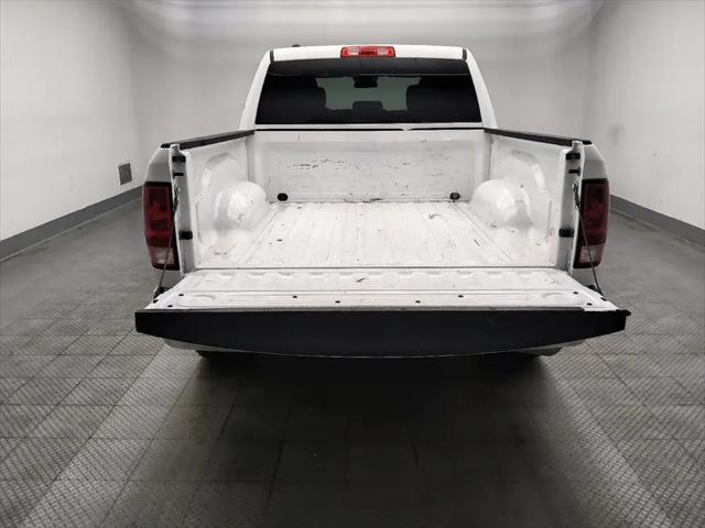 2022 Ram 1500 Classic SLT Crew Cab 4x2 5'7" Box