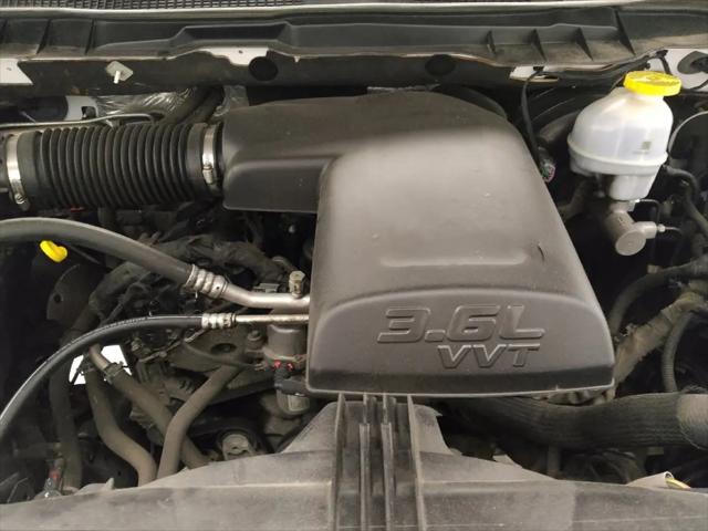 2022 Ram 1500 Classic SLT Crew Cab 4x2 5'7" Box