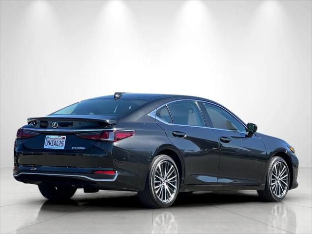 2025 Lexus ES 300h ES 300h
