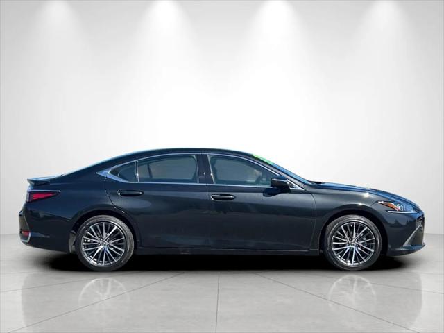 2025 Lexus ES 300h ES 300h
