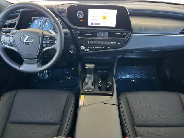 2025 Lexus ES 300h ES 300h