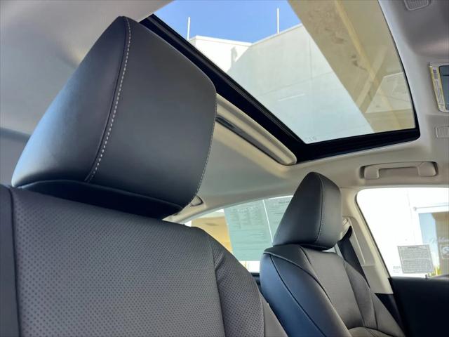 2025 Lexus ES 300h ES 300h