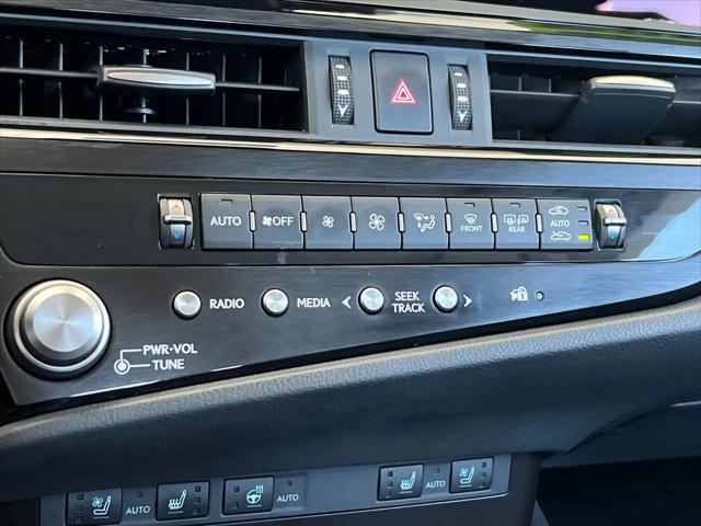 2025 Lexus ES 300h ES 300h