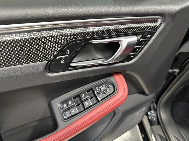 2024 Porsche Macan Macan