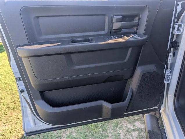 2026 Ram 2500 Black Express Crew Cab 4x4 64 Box