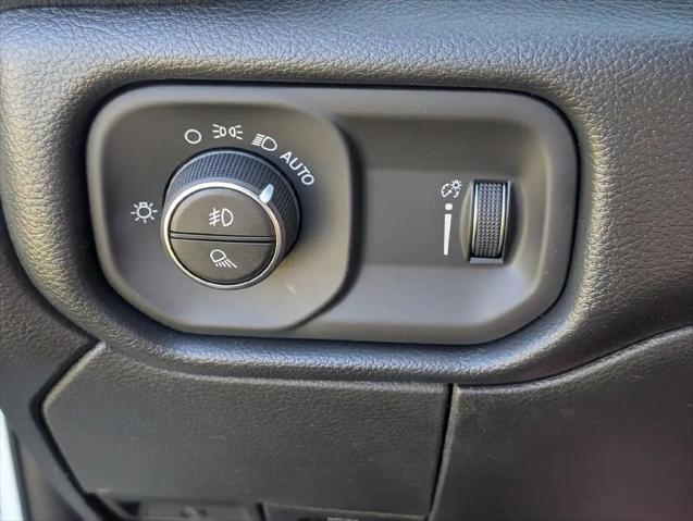 2026 Ram 2500 Black Express Crew Cab 4x4 64 Box