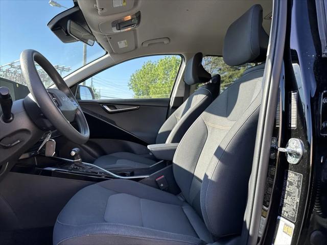 2024 Kia Niro LX