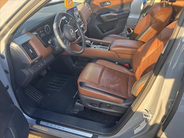2024 Nissan Pathfinder Platinum FWD