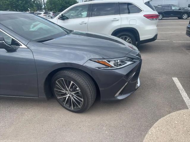 2024 Lexus ES 300h ES 300h