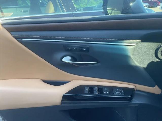 2024 Lexus ES 300h ES 300h