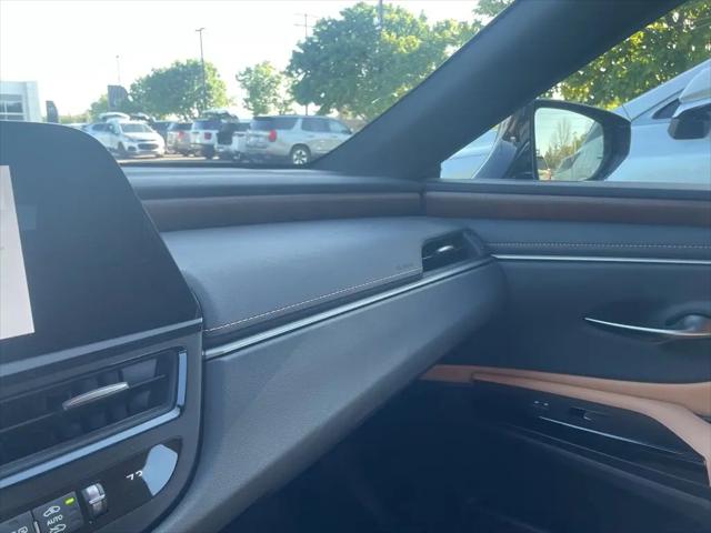 2024 Lexus ES 300h ES 300h