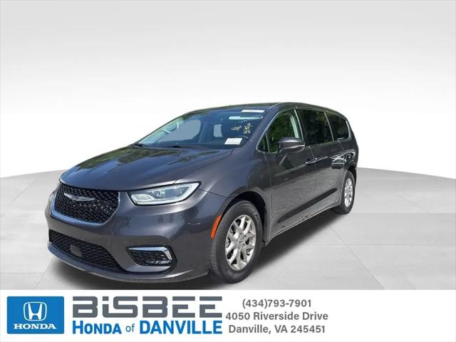 2023 Chrysler Pacifica Touring L for sale in Danville, VA